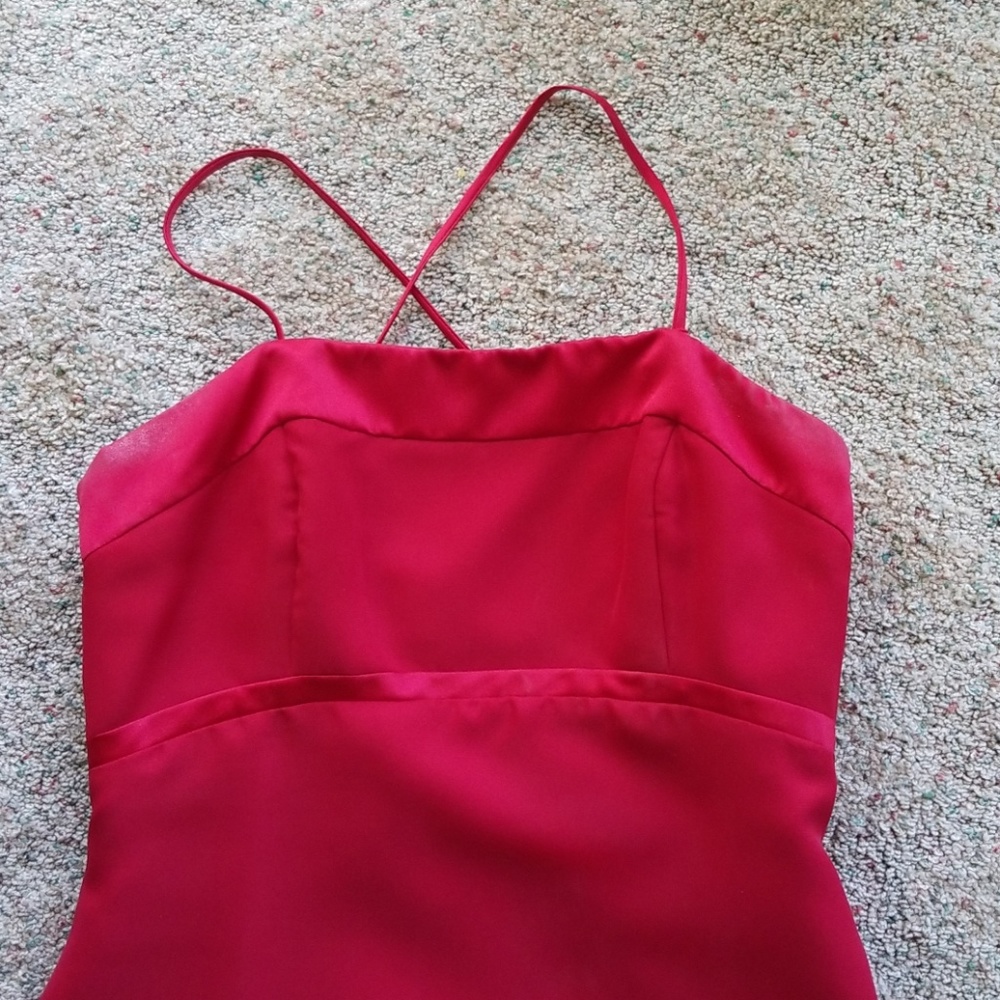 Beautiful Prom! RED DRESS - Picture 2 of 8